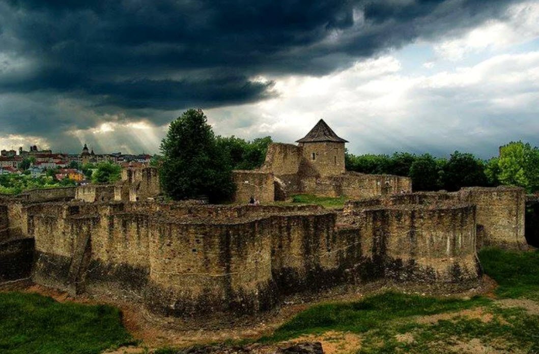 Cetatea Medievala Seini (Zynir), Romania, Romania